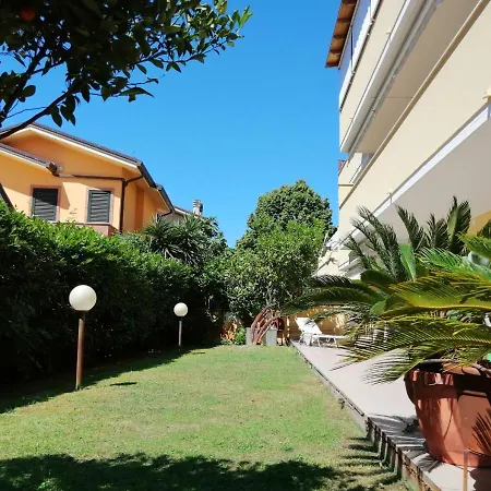 Lejlighed Holihome Il Giardino Dei Limoni *