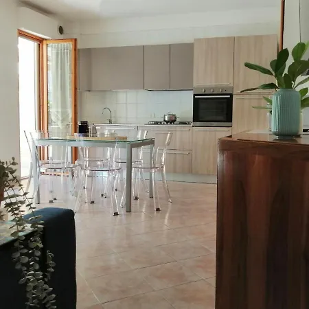 Holihome Il Giardino Dei Limoni Daire *