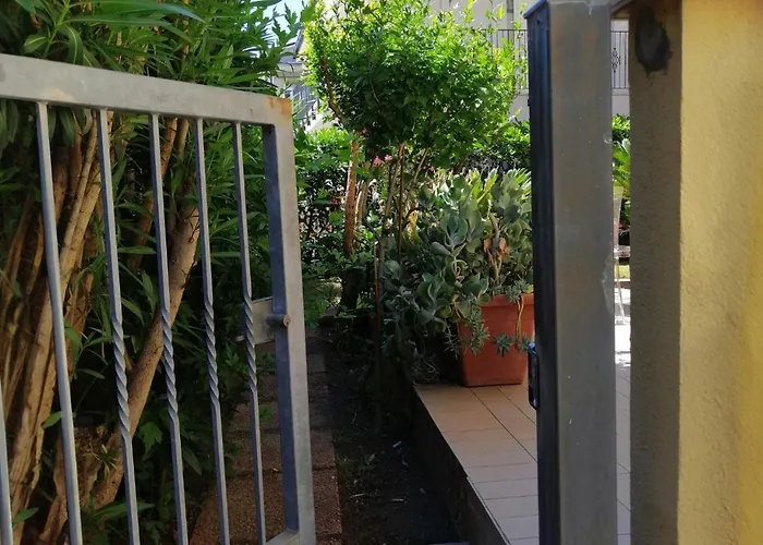 Apartman Holihome Il Giardino Dei Limoni